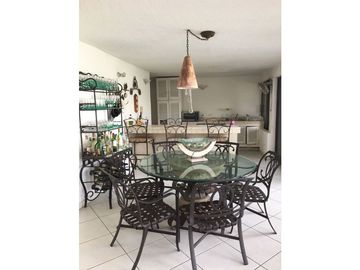 CASA EN VENTA A ORILLA DEL LAGO 
