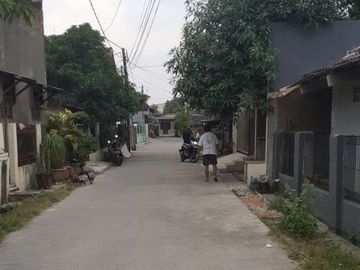 Kontrakan Strategis ada kanopi dkt Stasiun Kranji Bekasi dkt Jakarta