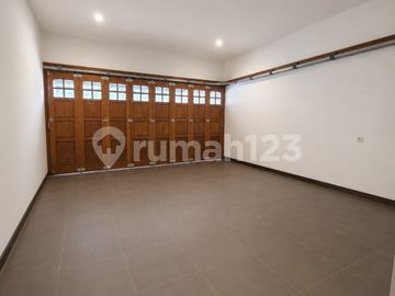 Rumah Elegan Dalam Kawasan Premium Lebak Bulus