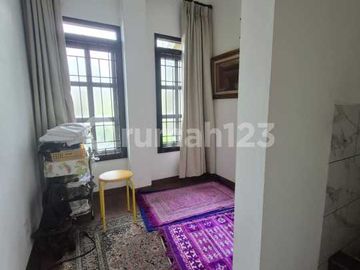 Rumah Elegan Dalam Kawasan Premium Lebak Bulus