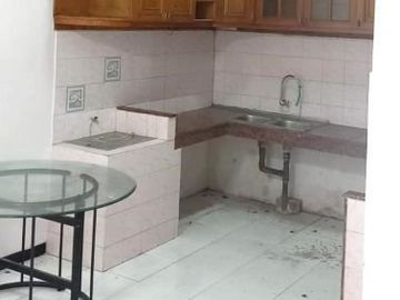Disewakan Rumah Lokasi di Darmo Permai Selatan, Surabaya