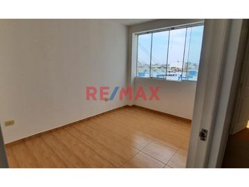 ¡Tu nuevo hogar te espera en Garcilazo de la Vega!

Ubicado en la calle Garcilazo de la Vega 759, Dpto. 502, este encantador dúplex es la opción per
