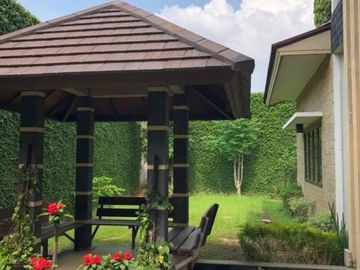 Dijual Rumah Mewah Modern di Royal Residence, Surabaya Barat