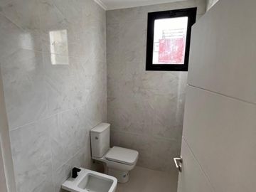 CASA DE 4 AMB A ESTRENAR EN BARRIO CERRRADO