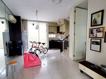 Rumah dijual granada pakuwon city *NI