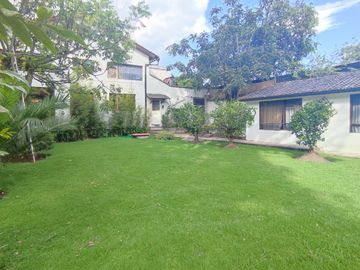 Casa en Venta, independiente de 480m² | con jardín de ensueño | Los Chillos, sector Playa Chica
