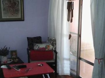 Vende casa 4 amb. con garaje en Remedios de Escalada,