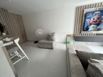 apartamento en venta en la hacienda. Cod V5190