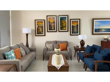 CASA MODERNA Y AMPLIA EN URB MARINA BLUE, MANTA