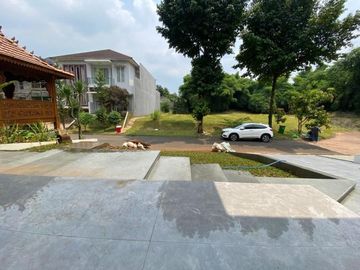 Dijual/Disewakan Rumah Taman Telaga Golf BSD City 3 Kamar Tidur Semi Furnished Luas Murah