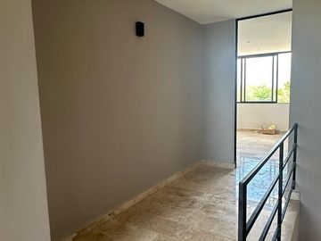 Vive al norte de mérida en casa de tres recámaras