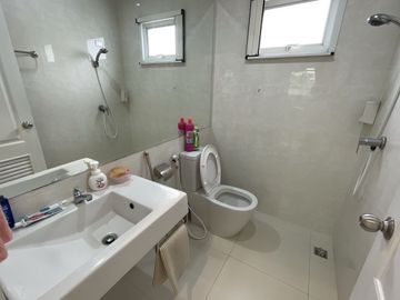 3 Bedroom House for sale at Nirun Ville 8