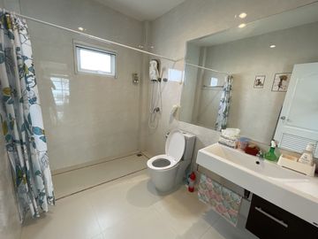 3 Bedroom House for sale at Nirun Ville 8