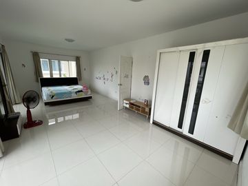 3 Bedroom House for sale at Nirun Ville 8