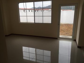 Casa - Vía a la Costa