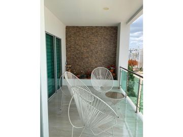 SE VENDE CASA DE DOS PISOS EN LA CASTELLANA DE MONTERA