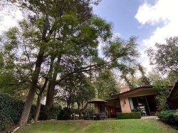 CASA EN VENTA  Y RENTA EN BOSQUES DE LAS LOMAS