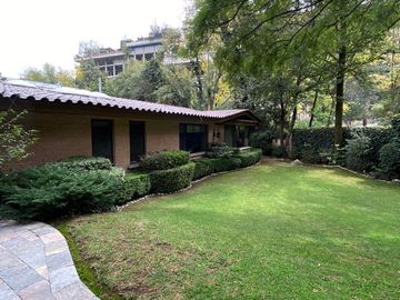 CASA EN VENTA  Y RENTA EN BOSQUES DE LAS LOMAS