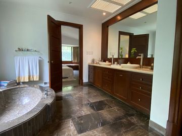 CASA EN VENTA  Y RENTA EN BOSQUES DE LAS LOMAS