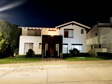 Venta de Casa en la Vista Country Club, Atlixcáyotl, Puebla, de 3 recámaras