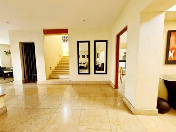 Venta de Casa en la Vista Country Club, Atlixcáyotl, Puebla, de 3 recámaras