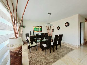 Venta de Casa en la Vista Country Club, Atlixcáyotl, Puebla, de 3 recámaras