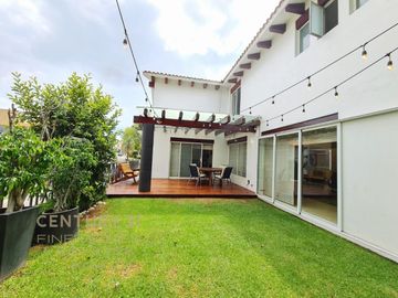 Venta de Casa en la Vista Country Club, Atlixcáyotl, Puebla, de 3 recámaras