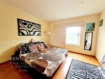 Venta de Casa en la Vista Country Club, Atlixcáyotl, Puebla, de 3 recámaras