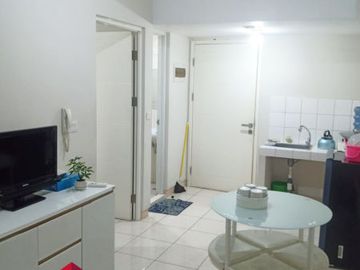 Disewa Apartemen Springlake Azolla 2BR Furnish View Pool