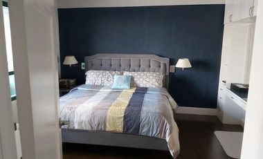 Condominium for Sale 2 Bedrooms: 2BR Flat Condo for Sale in Edades Tower and Garden Villas Rockwell Center Makati