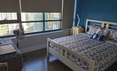 Condominium for Sale 2 Bedrooms: 2BR Flat Condo for Sale in Edades Tower and Garden Villas Rockwell Center Makati