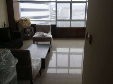 Departamento en venta en edificio Élite Building, sector Mall del Sol, Guayaquil, a 3 minutos del Aeropuerto