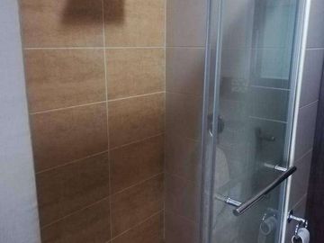 Departamento en venta en edificio Élite Building, sector Mall del Sol, Guayaquil, a 3 minutos del Aeropuerto