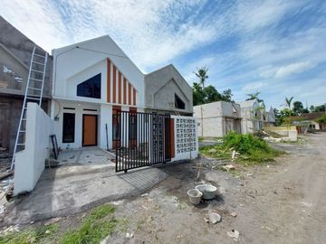 Buruan Cuma 300jt-an Rumah Siap KPR di Klaten, Desain Unik & Minimalis