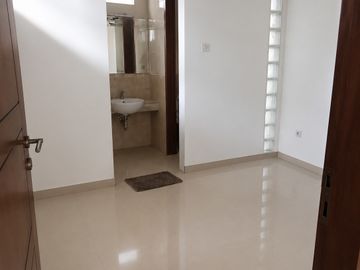 DIJUAL RUMAH SUDUT DI MUTIARA FATMAWATI RESIDENCE - PONDOK LABU, JAKARTA SELATAN