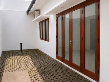 DIJUAL RUMAH SUDUT DI MUTIARA FATMAWATI RESIDENCE - PONDOK LABU, JAKARTA SELATAN