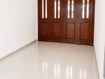 DIJUAL RUMAH SUDUT DI MUTIARA FATMAWATI RESIDENCE - PONDOK LABU, JAKARTA SELATAN