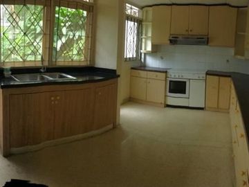 Rumah Bagus Ada Pool 1 Lantai Di Gaharu Cipete
