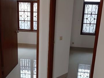 Dijual Rumah Perumahan Lippo Karawaci Taman Legian 3 Lokasi Strategis Siap Huni Bagus