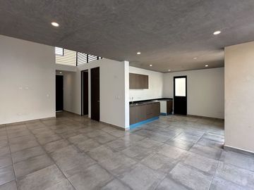 Casa en Venta Mérida, Privada Altamira, Cholul (Modelo E )