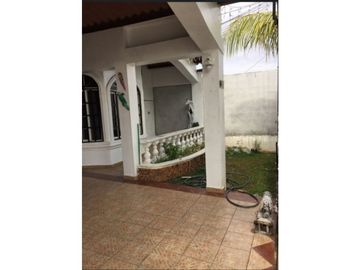 VENTA - PRADERAS DE SAN ANTONIO - 3 REC. 2 BAÑOS + CBE