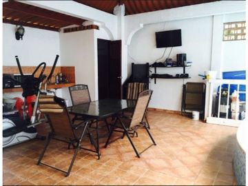 VENTA - PRADERAS DE SAN ANTONIO - 3 REC. 2 BAÑOS + CBE