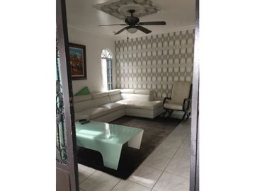 VENTA - PRADERAS DE SAN ANTONIO - 3 REC. 2 BAÑOS + CBE