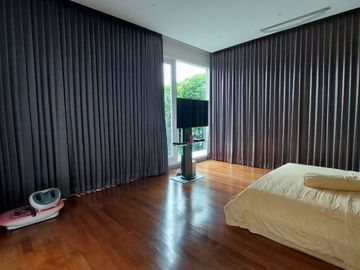 RUMAH MURAH MEWAH GRAHA FAMILY SURABAYA BARAT