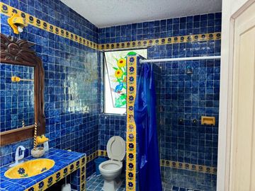 CASA EN VENTA A ORILLA DEL LAGO 