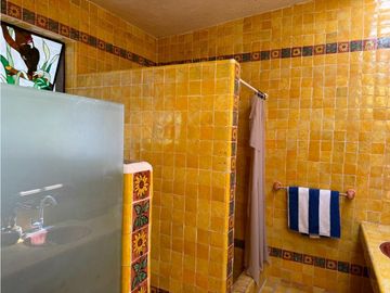 CASA EN VENTA A ORILLA DEL LAGO 