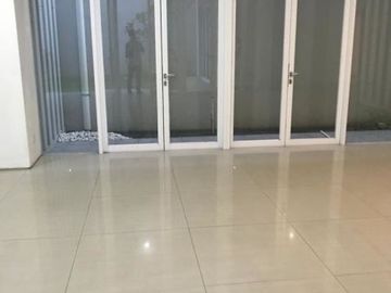Rumah Royal Residence, New