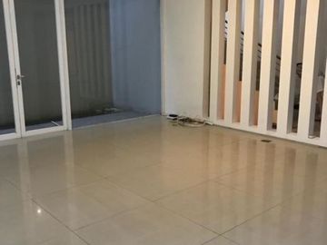 Rumah Royal Residence, New