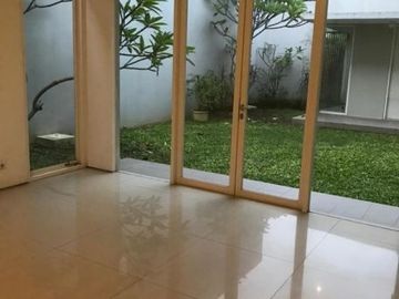 Rumah Royal Residence, New