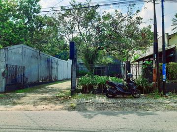 Tanah pekarangan luas dikawasan bisnis jln Kaliurang